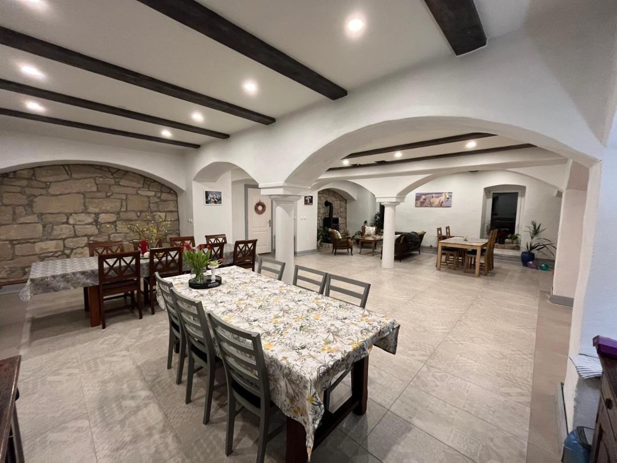 Bed and Breakfast Lawendowa Stajnia Львувек-Слёнски Экстерьер фото