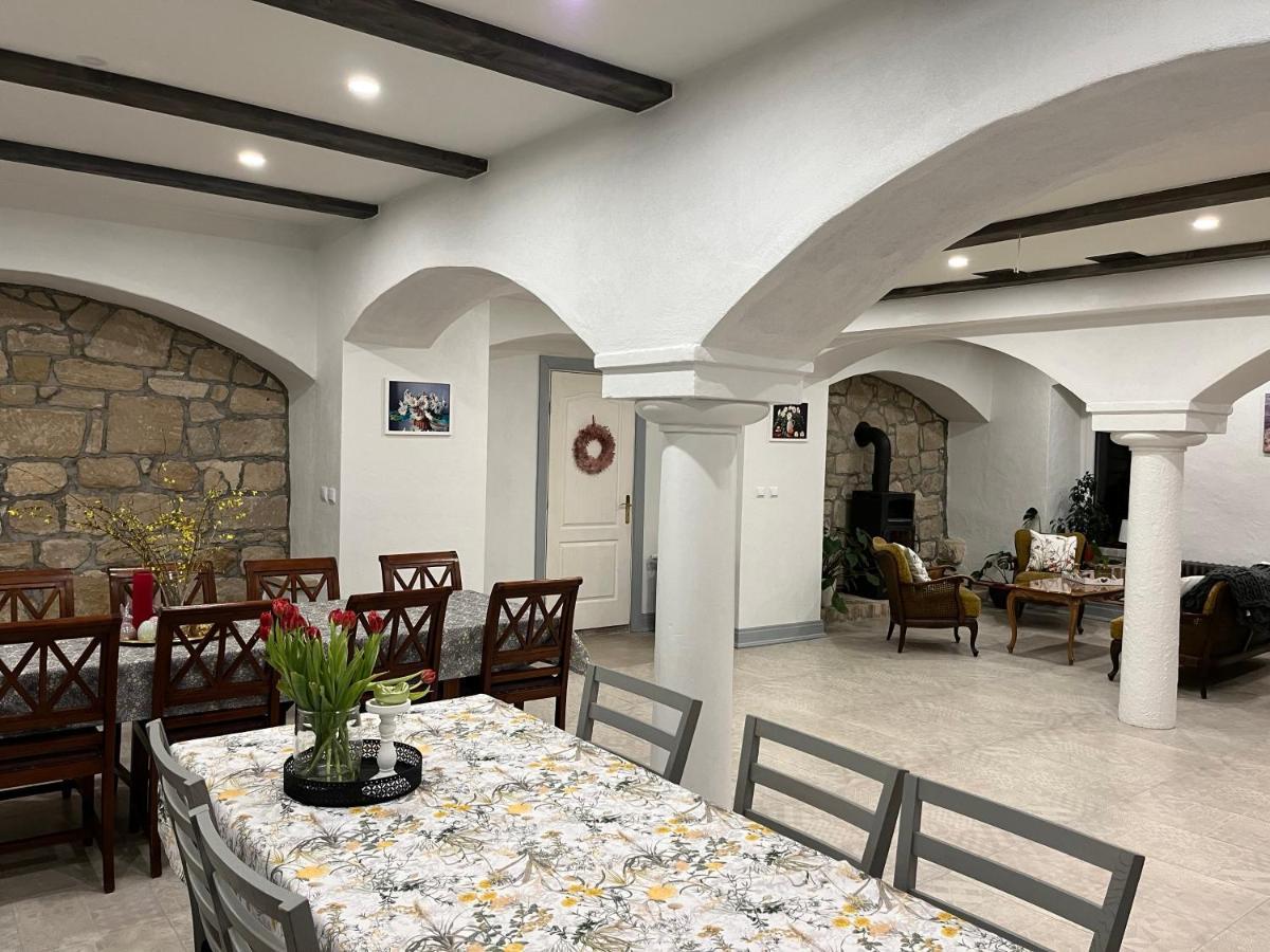 Bed and Breakfast Lawendowa Stajnia Львувек-Слёнски Экстерьер фото